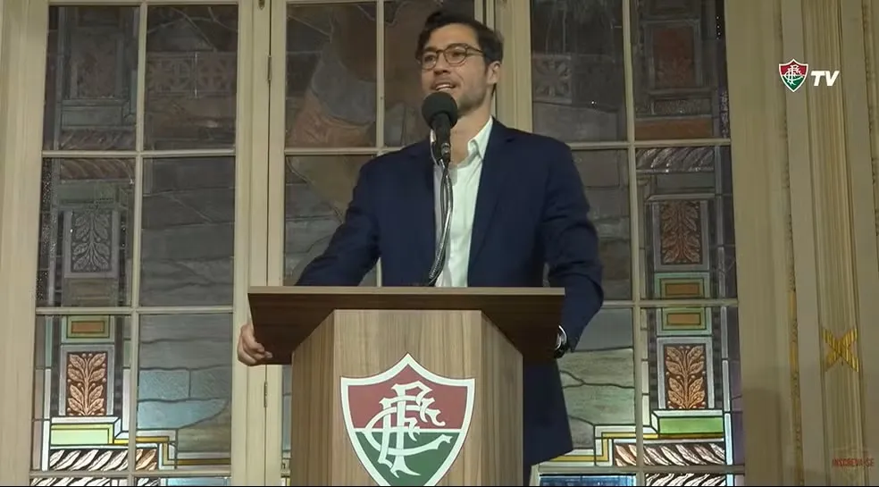 Carlos de Barros apresenta proposta para a compra do Fluminense — Foto: Reprodução