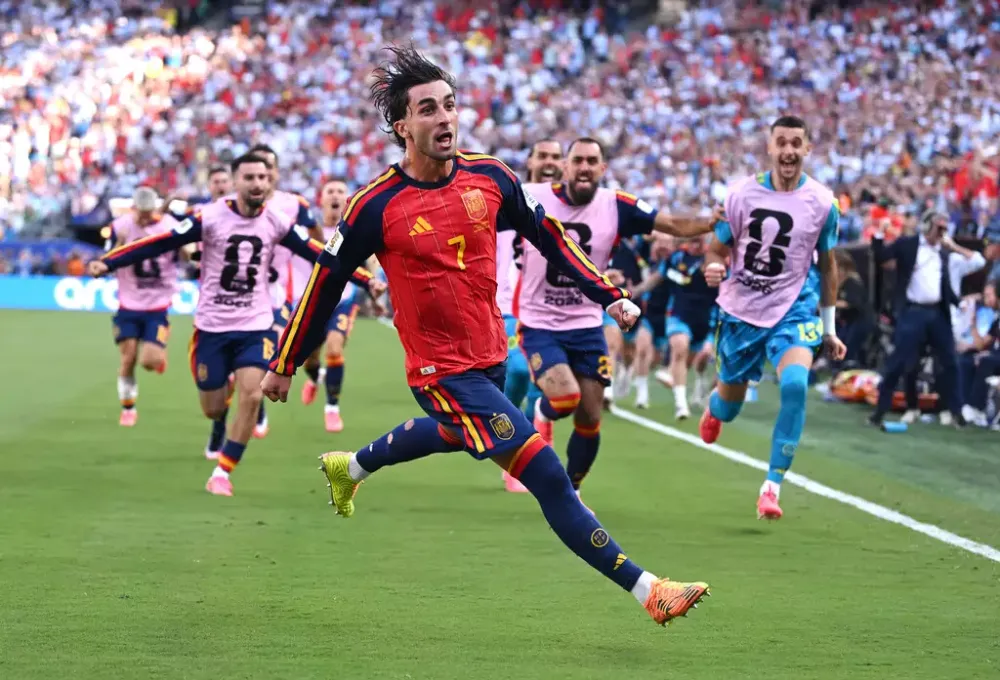 Com gol de Ferran Torres, La Roja conquista sua segunda Copa do Mundo. (Foto: Fifa)