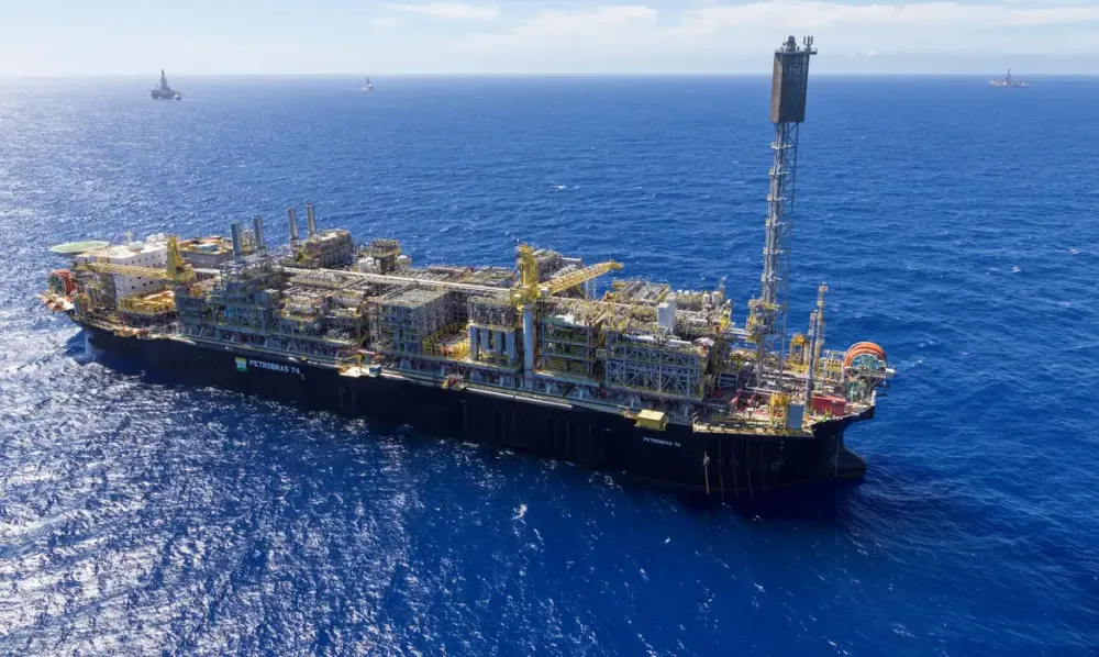 Petrobras capta US$ 2 bilhões com venda de títulos no exterior