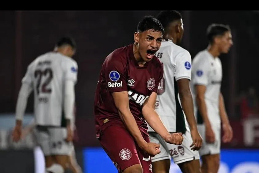 Fluminense leva gol quase nos acréscimos e perde para o Lanús na Sul-Americana