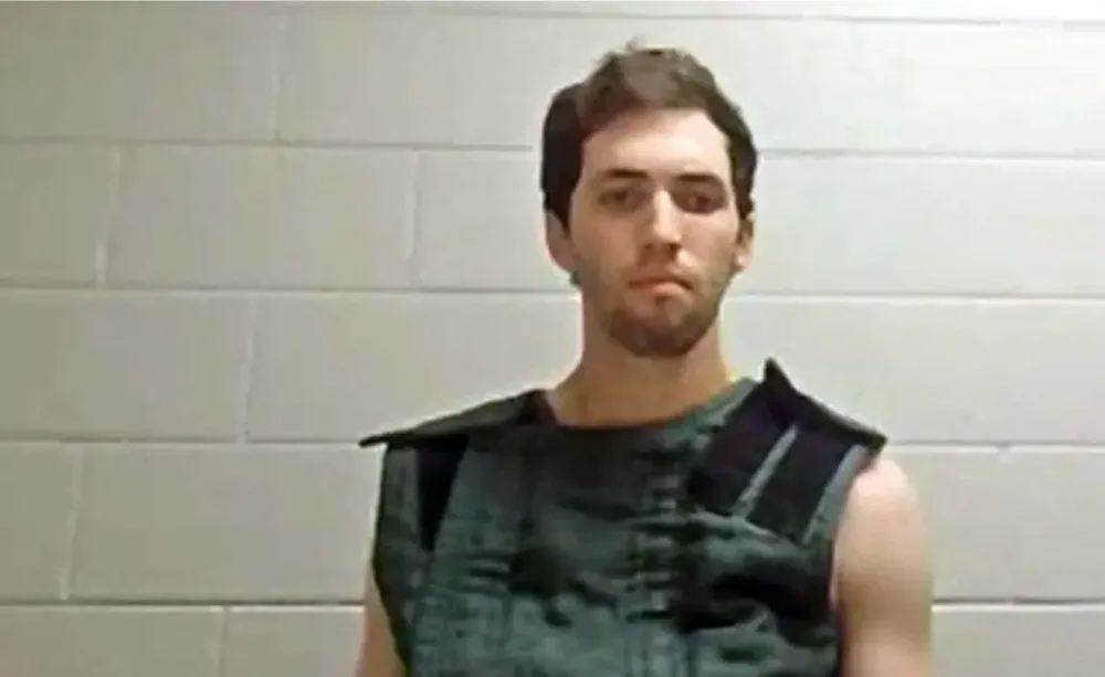 Confira a troca de mensagens de assassino de Kirk com parceiro