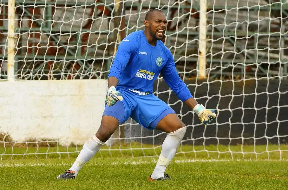 Guarani lamenta morte de ex-goleiro, vítima de infarto aos 45 anos