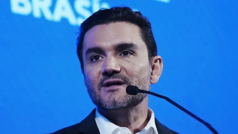 Celso Sabino pede demissão e deixa Ministério do Turismo após pressão do partido