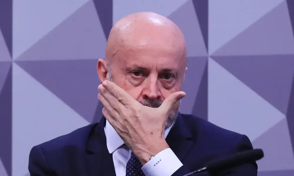 Mendonça vota para manter prisão de suspeitos por fraude no INSS