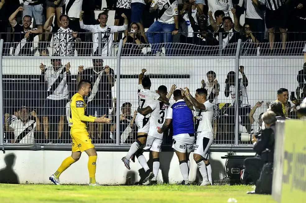Ponte carimba acesso para a Série B com derrota do Guarani