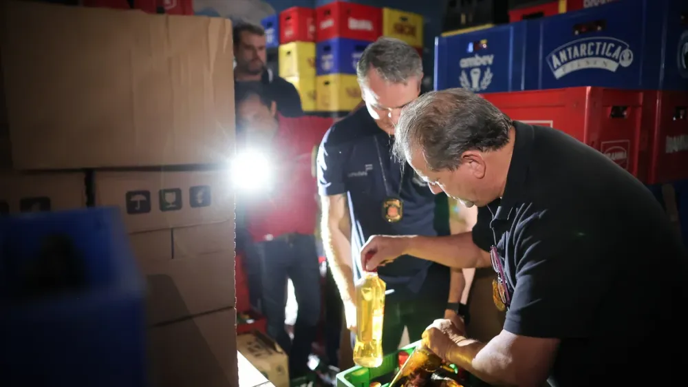 Deputados aprovam urgência de projeto que torna adulteração de bebidas crime hediondo