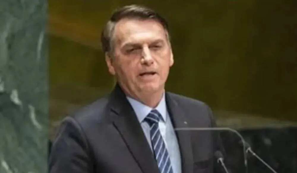 Bolsonaro deve cumprir pena em regime fechado antes de conseguir prisão domiciliar