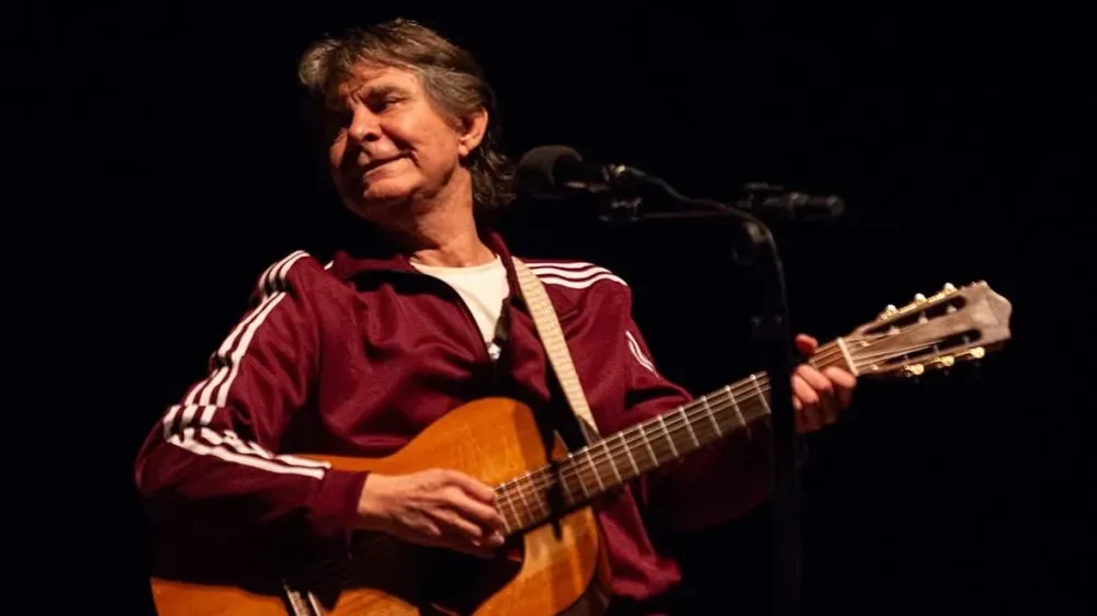 Cantor e compositor Lô Borges morre aos 73 anos