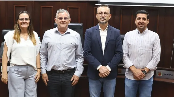 Mesa Diretora eleita nesta terça-feira (2). Foto: @camaraitu