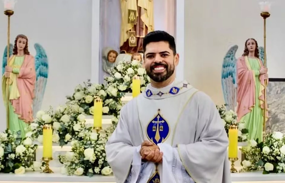 Padre não aparece em missa e é achado morto na casa paroquial